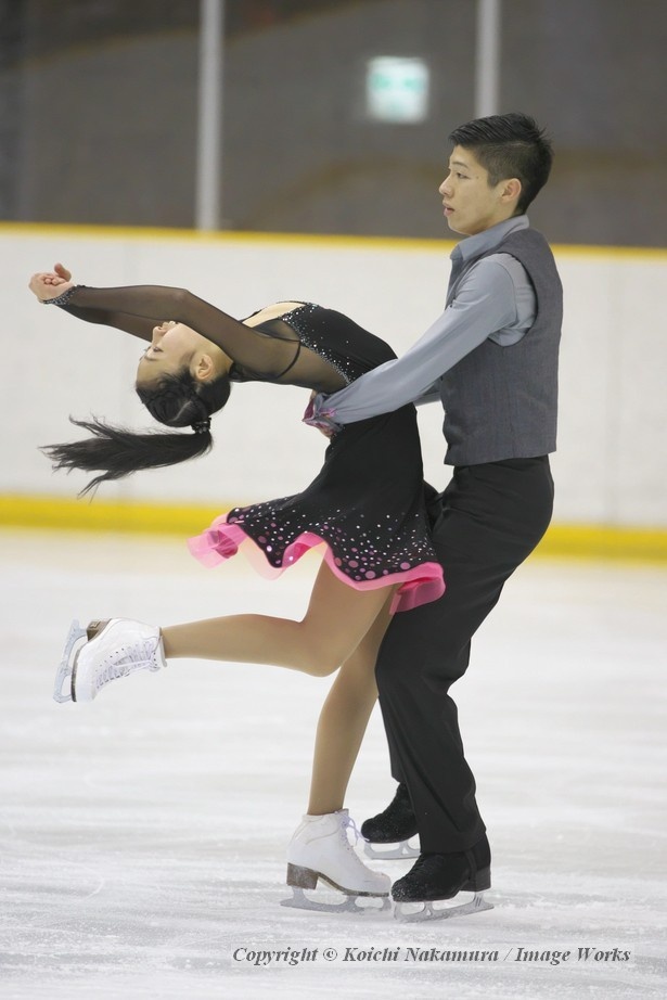 美しいペアスピン。深瀬選手はシングル競技の経験が長く、レイバックスピンも得意だ