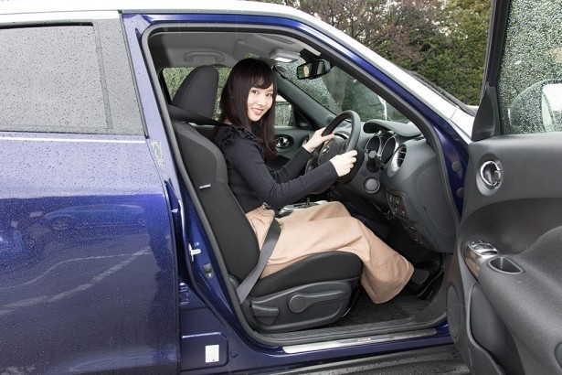 ドアの開口が広く、乗降しやすい運転席