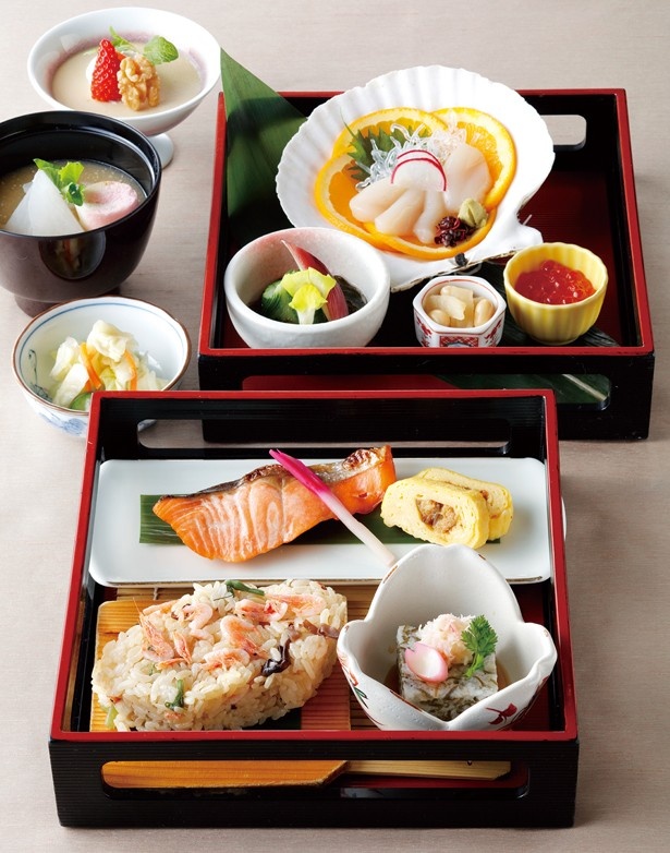 函館産がごめ納豆昆布の養老寄せ　みなみ北海道産桜鱒の塩麹焼きなど全11品。きょうど料理亭 杉ノ目のランチ「姫百合御膳～津軽海峡フェア～」(2100円)