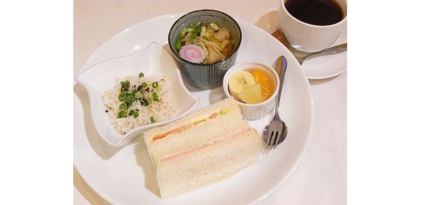 【ガツンとボリュームのある一宮モーニング】「ユニバースカフェ＆ひめゆり」