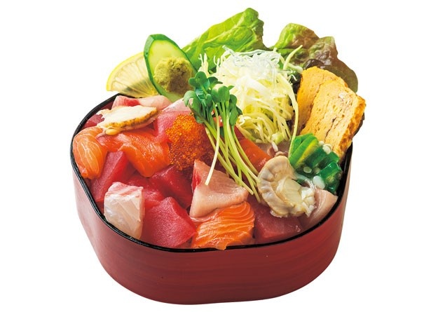 「弁慶すしグループ 海鮮どんぶり太郎」「魚だくさん海鮮ユッケ丼」(670円)には、季節によって変わる約6種の新鮮なネタがどっさり
