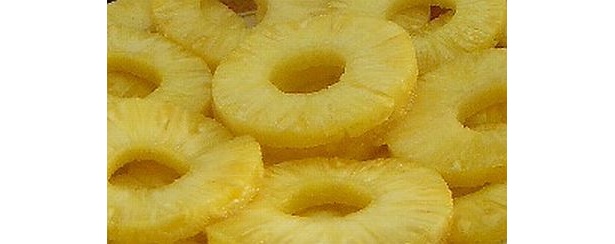 パイン特有の筋っぽさがなく、鮮やかな果肉の色が特徴
