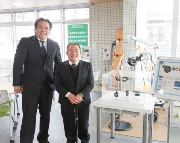 信州大学 産学官・社会連携推進機構 リサーチ・アドミニストレーションセンター長の杉原伸宏氏(写真左)と、同センター知的財産室の柏原秀雄氏(同右)