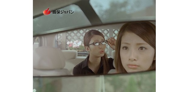 “普段の上戸さん”が運転席に、“心配性の上戸さん”が後部座席に