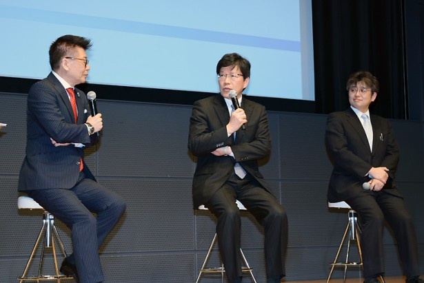 三人の識者によるトークセッションが行われた
