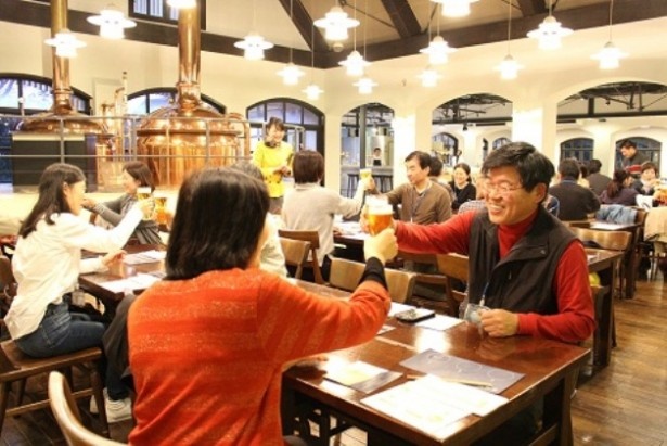ビール工場見学最高の楽しみといえばやはり乾杯