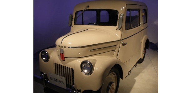 日産自動車の前身の1社、東京電気自動車が製造した初の電気自動車「たま」（1947年）。ピボ2のご先祖です