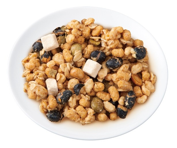 きなこの香ばしい甘味とサクサクな食感が楽しめるトッピング「グラノーラ」