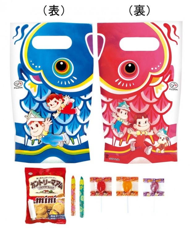 こいのぼりをイメージした手提げ袋にお菓子が詰まった「ペコペコこいのぼり」(390円)