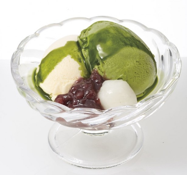 抹茶は洋風スイーツにもぴったり「抹茶とあずきのアッフォガード」(税抜399円) 