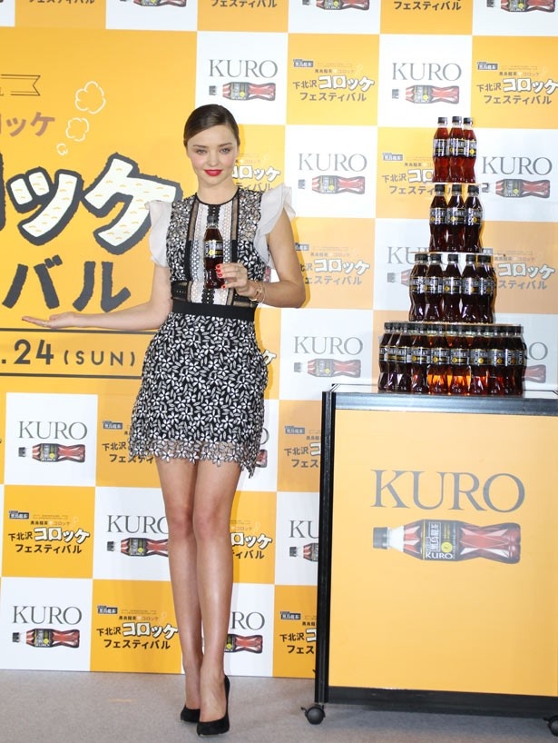 「下北沢コロッケフェスティバル」のオープニングセレモニーに出席した、ミランダ・カー