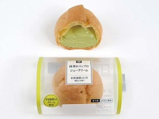 新緑の季節に合わせた、フレーバータイプの「抹茶ホイップのシュークリーム」(130円)