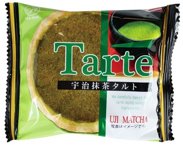 サクサク食感のタルト生地に、アーモンドと宇治抹茶が香るしっとりとした生地を重ねて焼き上げた「宇治抹茶タルト」(172円)