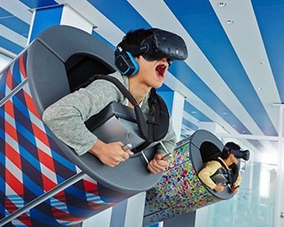サンシャイン60展望台、体感型“SKY CIRCUS”にリニューアル
