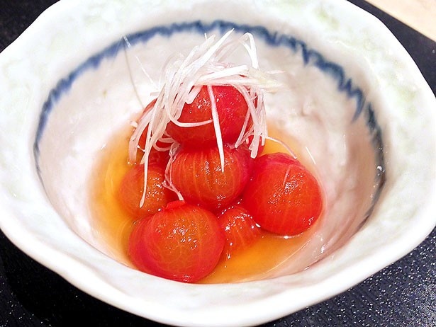 さっぱりした「自家製ミニトマトのはちみつ漬け」(税抜400円)