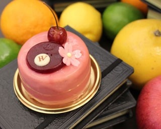 ユーゴ＆ヴィクトール表参道に上陸！桜の限定ケーキも