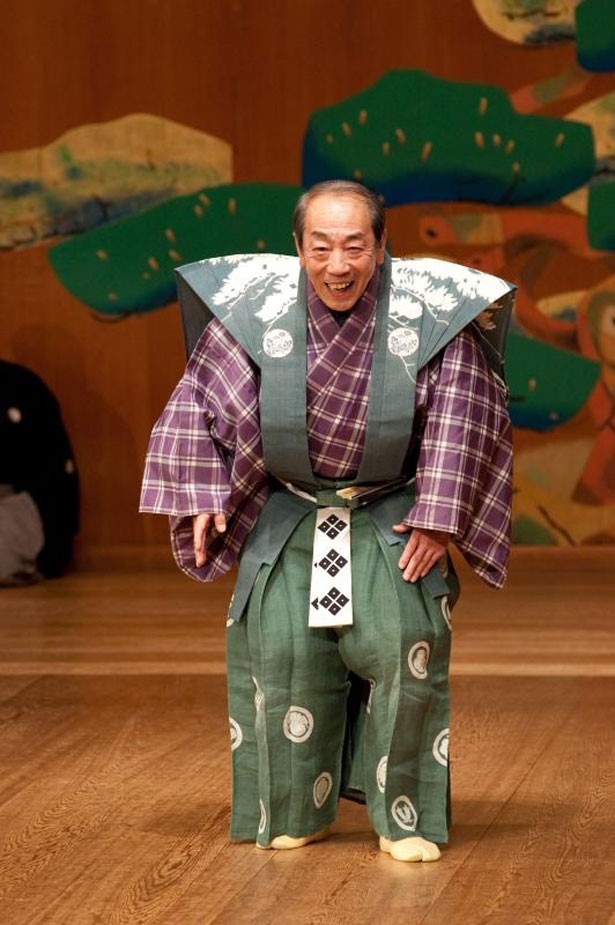 茂山千五郎家による狂言も行われる