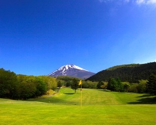 富士山2合目に新アクティビティ“フットゴルフ”登場