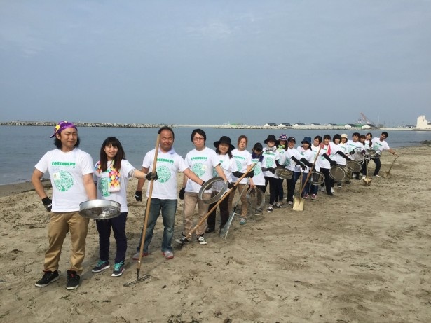 これまで清掃した海岸の広さは東京ドーム45個分！