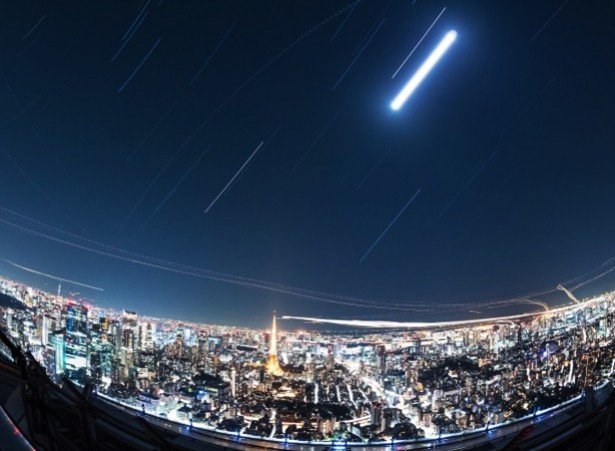 東京夜景に降り注ぐかのような、晴れの日にスカイデッキから見た星