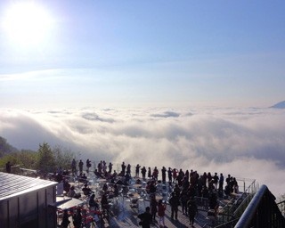 一期一会の絶景体験！雲海テラスで特別な朝を過ごそう