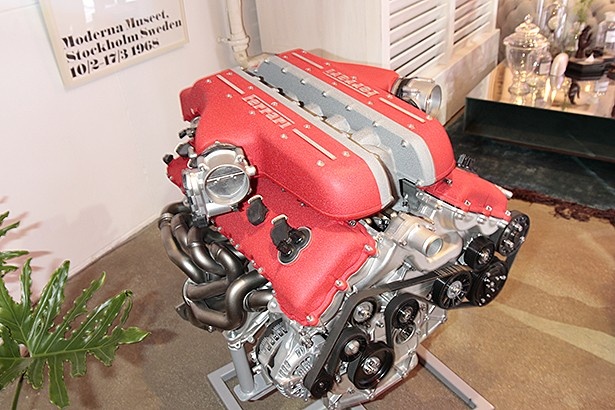 排気量6,262ccの12気筒エンジンは、最高出力690馬力！