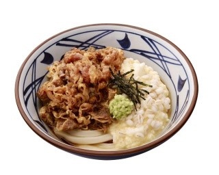 丸亀製麺、もち麦を使った麦とろ牛ぶっかけうどん発売