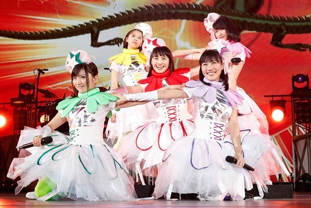 「白金の夜明け」公演の模様