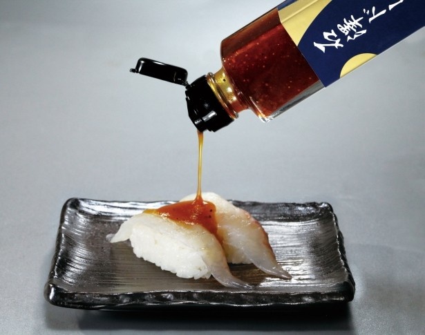 石澤ブランドのお寿司専用ソース「石澤ドレッシング」(税抜500円 ※6月12日(日)まで税抜350円)も同日発売