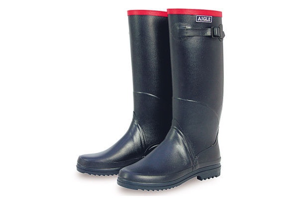 シンプルな形も人気の理由の1つ。シャンタベル(1万5540円/AIGLE)