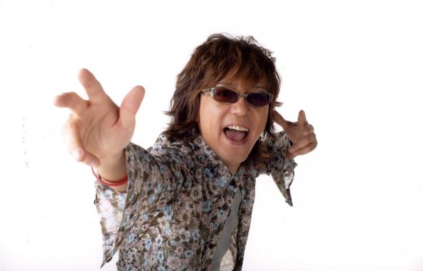 ラジオDJの山本シュウはLOVE in Action プロジェクトリーダーを務める