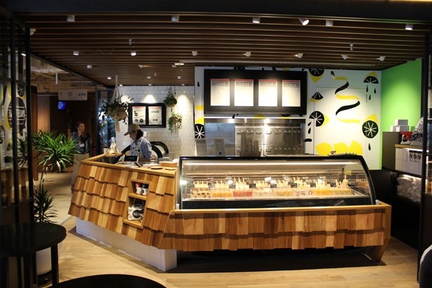【写真を見る】関西初進出のアイス専門店PALETASが1階の食マルシェに登場