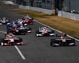 “国内最高峰の自動車レース”が岡山で開催！