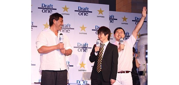 会見は終始笑顔