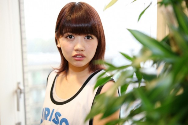パペット相手の演技に奮闘したayaka