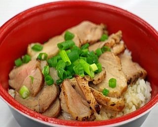 ローストポーク丼に沖縄ぜんざい！沖縄フェスが池袋で開催