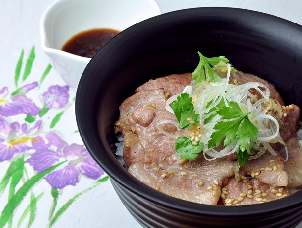 施設内の和食料理店「四分分度」では、イベント限定の贅沢豚丼「ハンガリー国宝マンガリッツァ豚の塩ダレ丼」や「十勝ヒルズ産枝豆」を提供