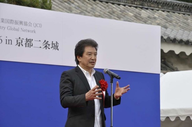 「大政奉還150年記念シンポジウム」の基調講演を務めた中澤弘幸煎茶道・黄檗売茶流家元