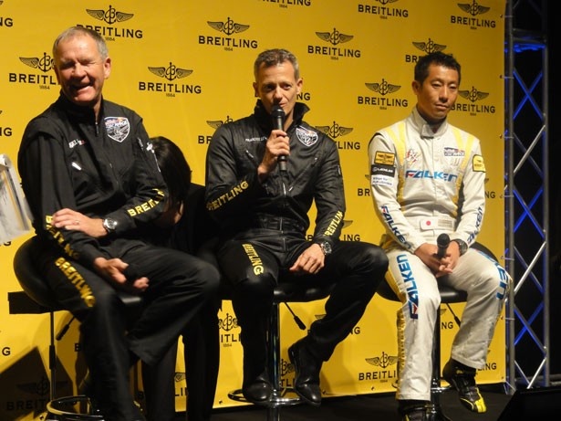 ナイジェル選手には、問題があったときに助言してもらい感謝していると述べたフランソワ・ルボット選手(写真中央)