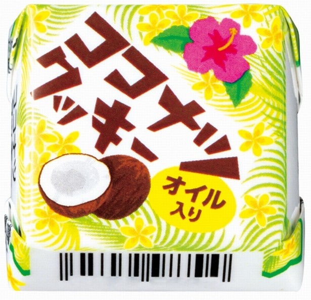 【写真を見る】発売中の「チロルチョコ＜ココナツクッキー＞」(30円/1個)は話題のココナツオイル入りクッキー使用