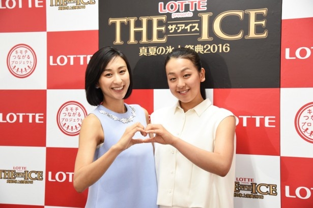 真夏のアイスショー「THE ICE 2016」座長を務める浅田真央と、共演する姉の浅田舞