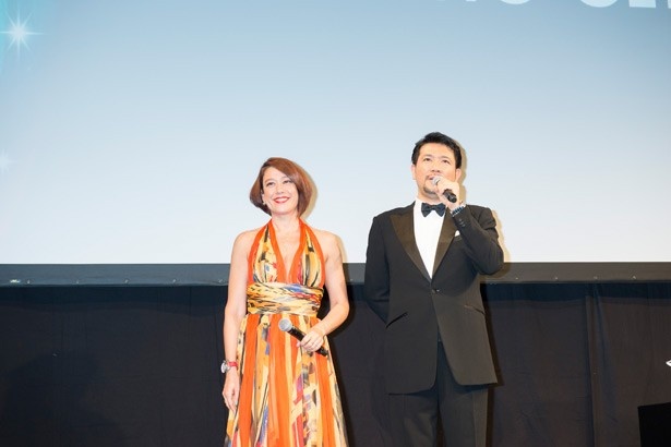 フェスティバルアンバサダーのLiLiCoさん(写真左)と、SSFF ＆ ASIA代表の別所哲也さん(写真右)