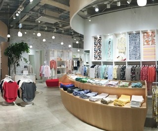通販会社が手掛ける婦人服店が自由が丘に誕生