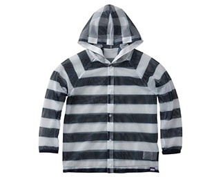 着るだけで虫よけになるケープ＆パーカーが登場