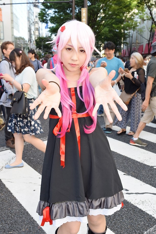 「ギルティクラウン」の楪いのりに扮する とまとまきさん