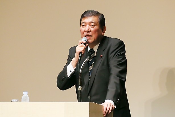 【写真を見る】地方創生担当大臣・石破茂氏をはじめ、有識者による記念講演も実施された