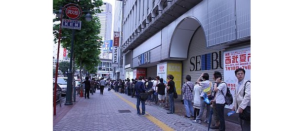 【行列やイベントの様子はコチラ】この長蛇の列！