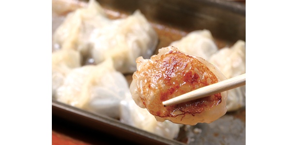 決め手はタマネギ！わが道を行く“名古屋餃子”とは？
