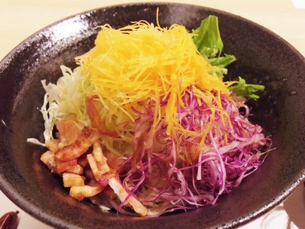 夜のコースより、季節の野菜サラダ