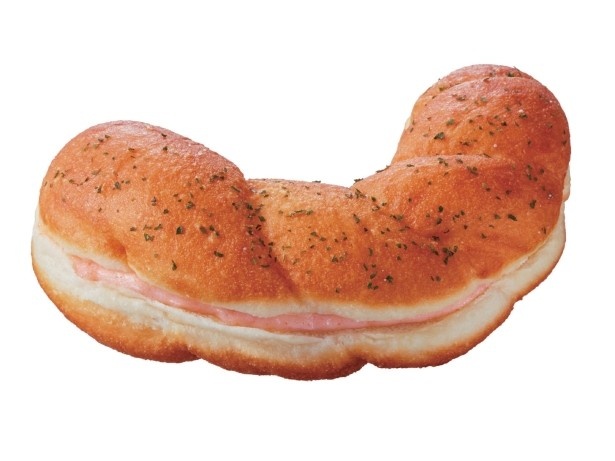 めんたいマヨフィリングをサンドした「塩ドーナツ めんたいマヨ」(151円 ※東京都・神奈川県のみ162円)